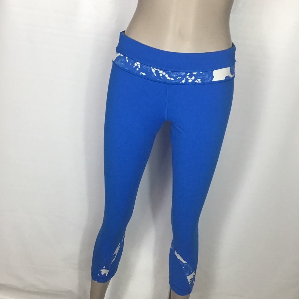 Lululemon run inspired blue floral crop leggings size 8